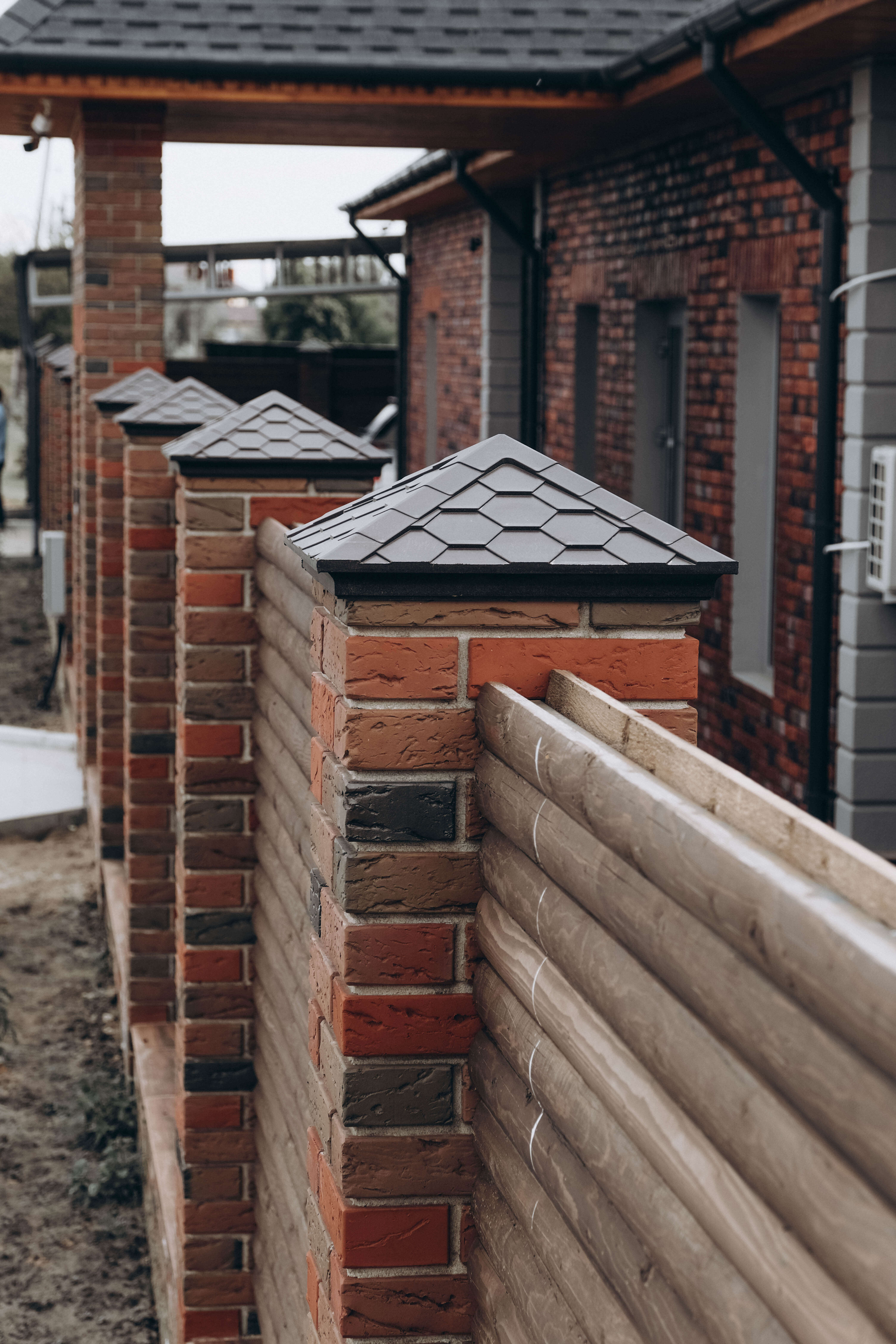 Колпак Zking Эверест Коричневый на столб 1.5х1.5 кирпича (390х390мм) в Чайковском фото