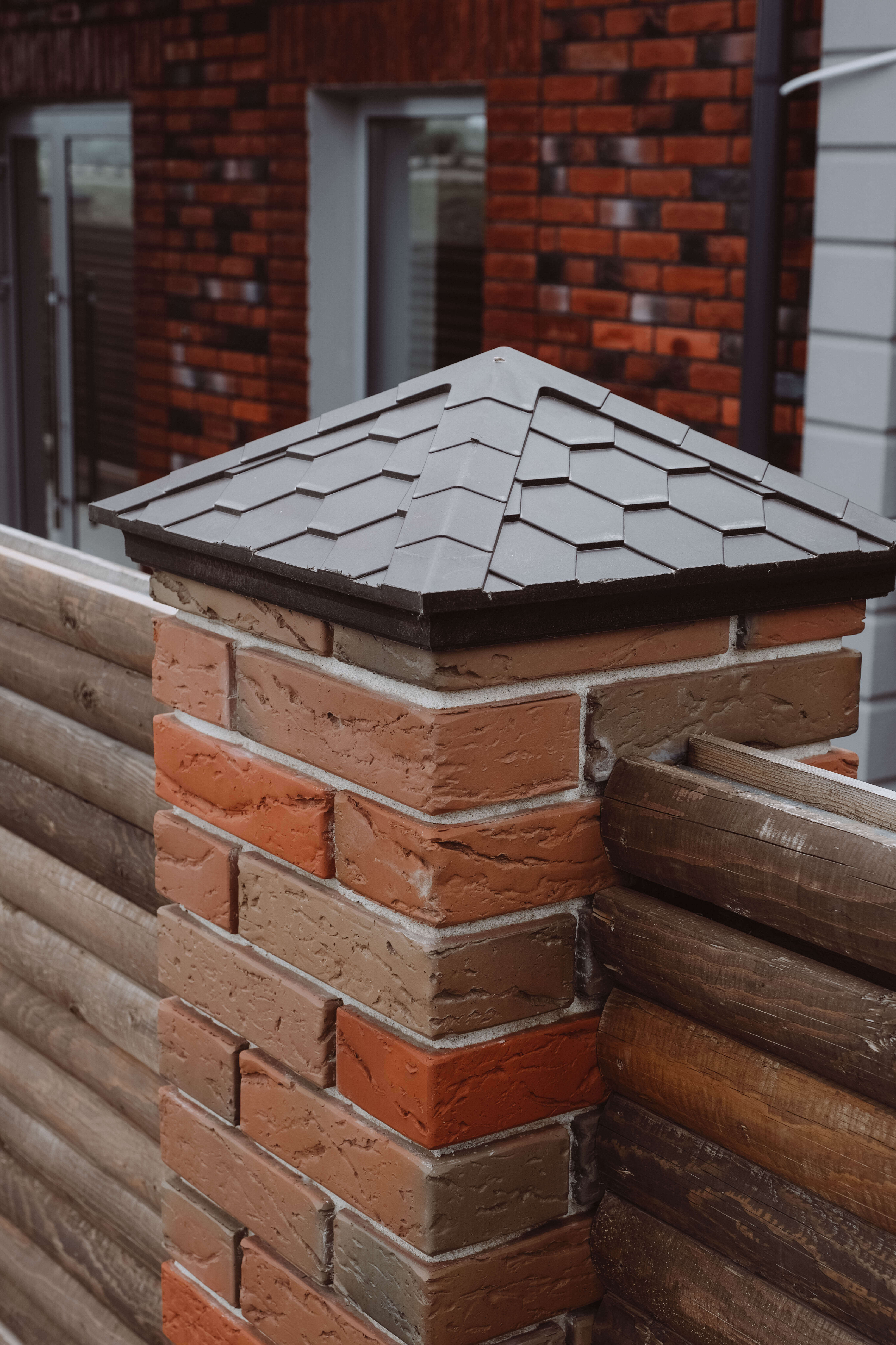 Колпак Zking Эверест Коричневый на столб 1.5х1.5 кирпича (390х390мм) в Чайковском фото